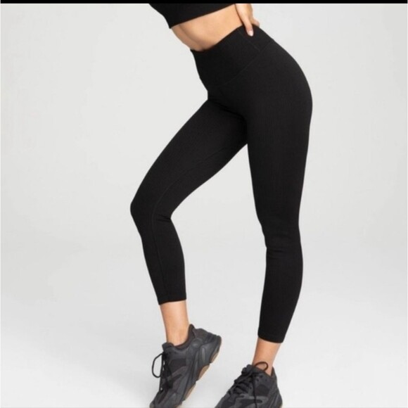 Good American Women's Ribbed Ankle Leggings Size S - Picture 2 of 7